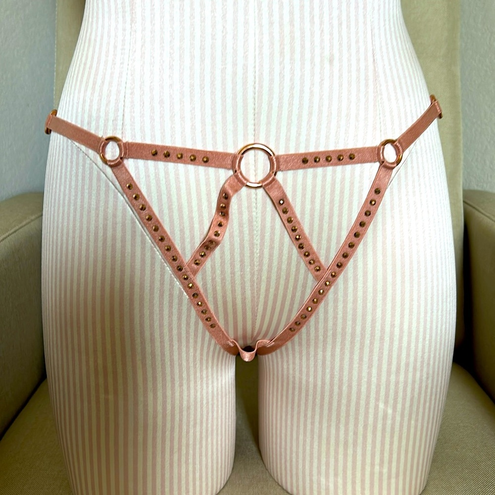 Overt panty